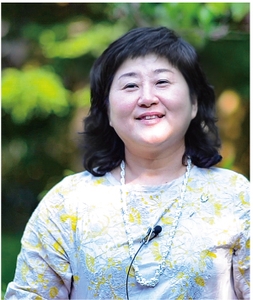 講師：小泉早苗