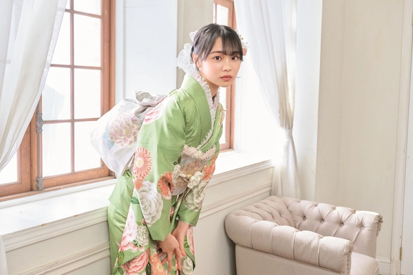 モデル・女優の林芽亜里が振袖をプロデュース！ ジョイフル恵利、新ブランド「コフレドゥブーケ」をリリース