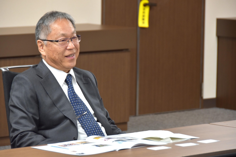 懇談する野口学長