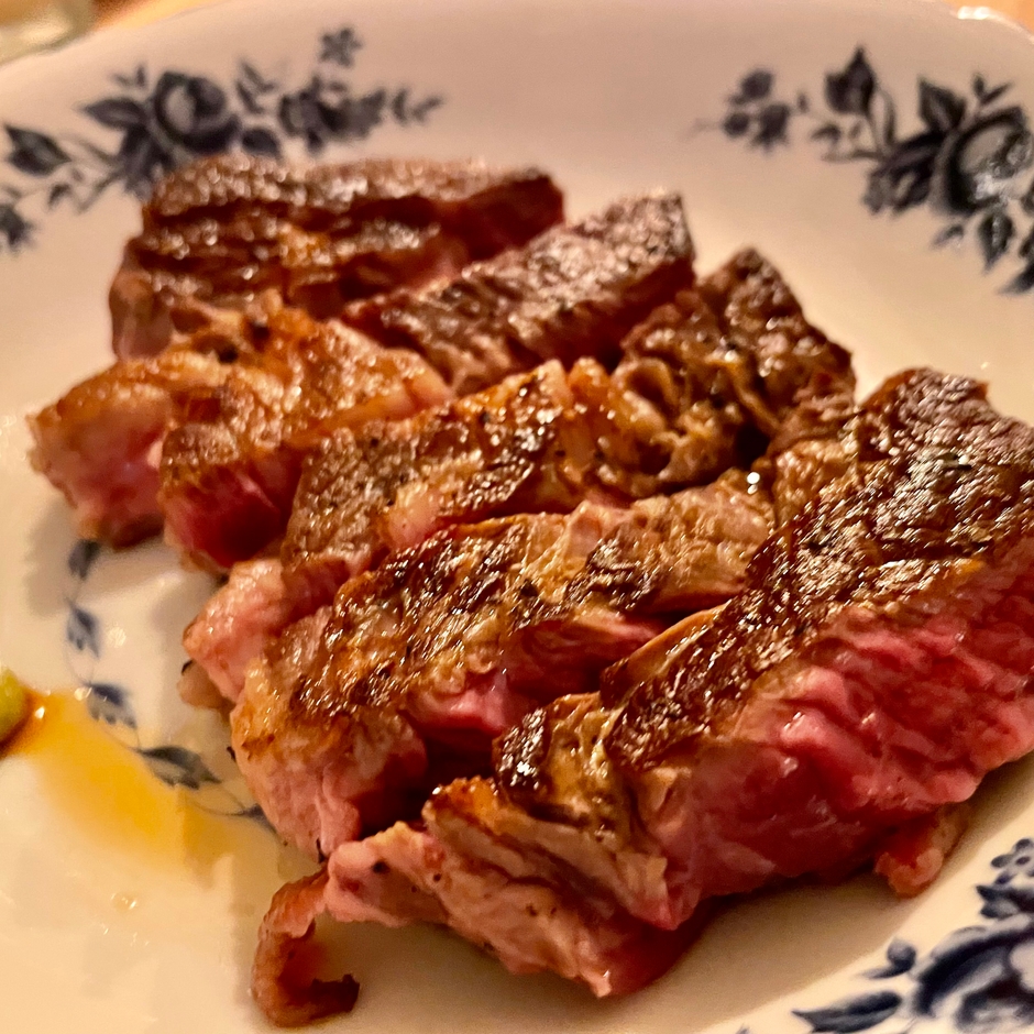 スペシャリテのステーキ