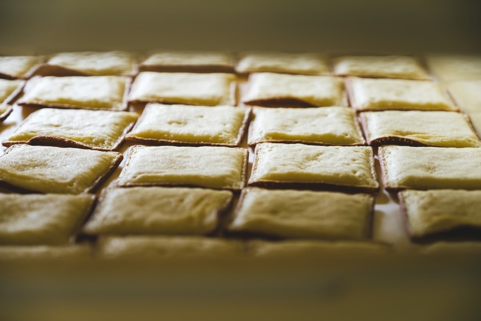 四角い形のどら焼き生地