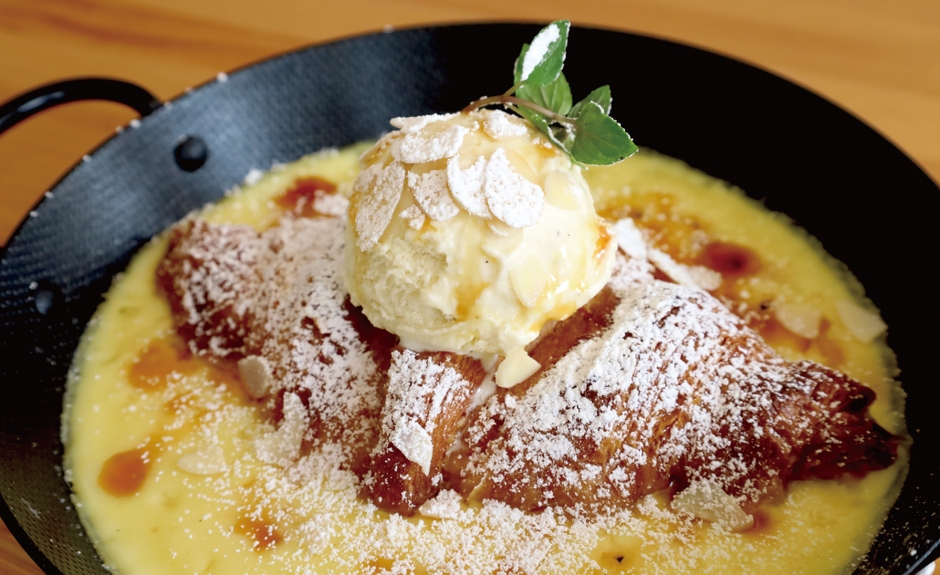 フレンチプディングクロワッサン プレーン