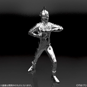 ウルトラマンシリーズのペーパーウェイトが ワンダーフェスティバル