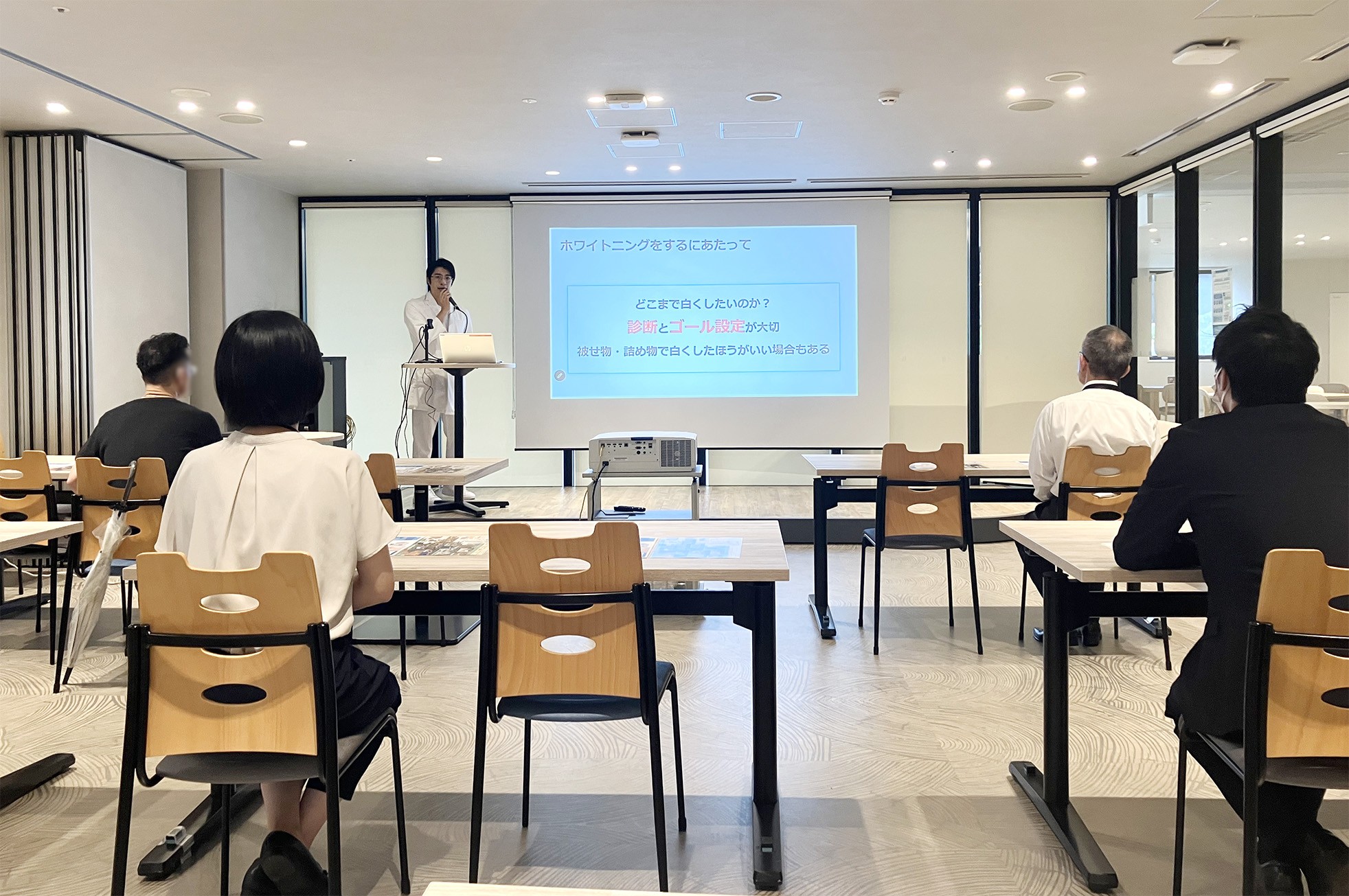 インプラントとホワイトニングを学ぶ歯科ミニ講座の動画公開