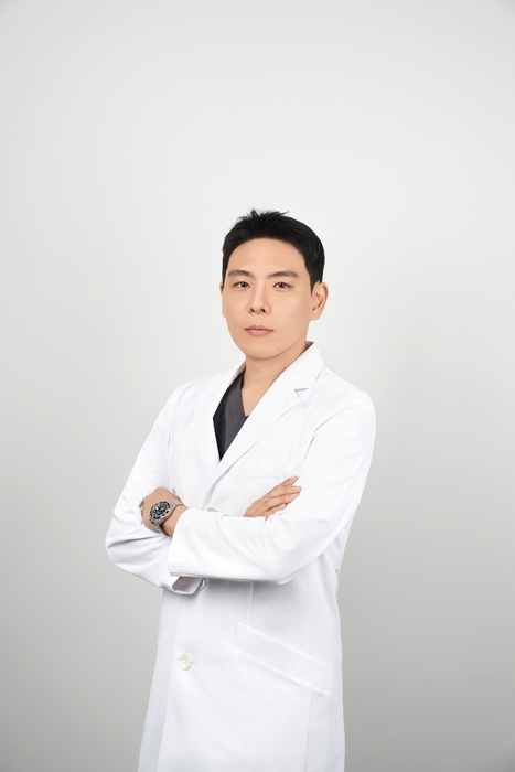 SKINDA CLINIC 銀座院　鄭錫勲院長