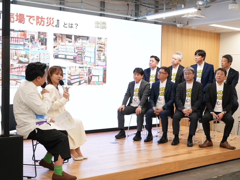 「売場で防災」として再現された棚に、中澤裕子さんの生活者の目線