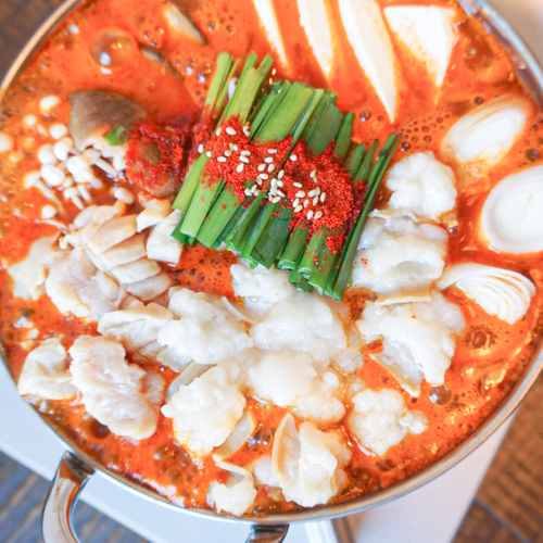 辛さを追求した韓国式ホルモン鍋「コプチャンチョンゴル」