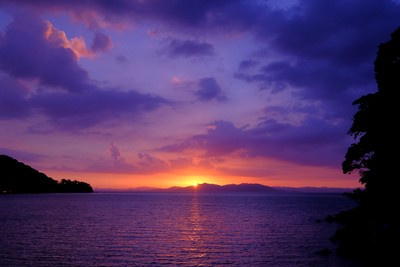 湯の児の海と夕空