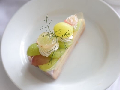 「kibito」と「タクボ農園」コラボの「ぶどうのケーキ」
