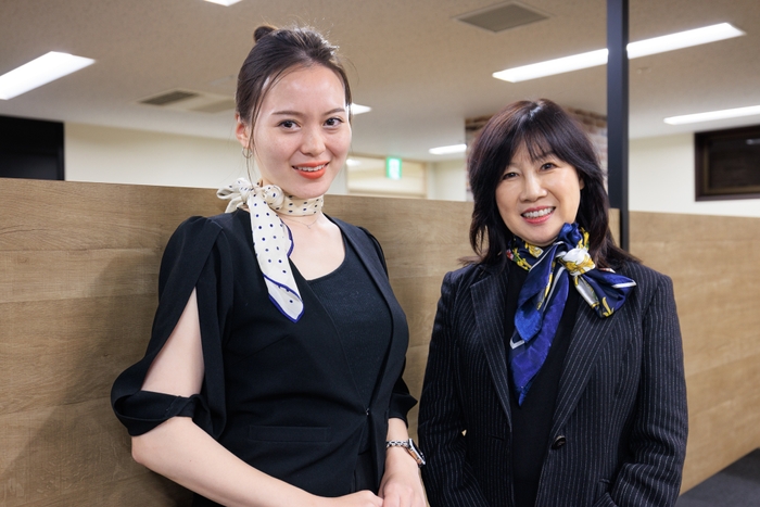 ツーショット(左:冨田 麻友 右:小澤 朝子)