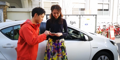 日本初！「車載型EVバイク」を搭載した 新カーシェアサービス「LOMACA」　 福岡市内の実証実験を開始 ～好きなところで借りて好きなところで返す～
