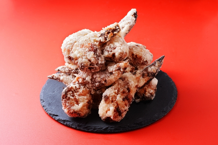 熟成和風トロ手羽　230円(秘伝のタレをベースに一度火を入れ、1日熟成した手羽先を唐揚げにしました。)