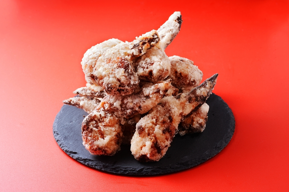 熟成和風トロ手羽　230円(秘伝のタレをベースに一度火を入れ、1日熟成した手羽先を唐揚げにしました。)