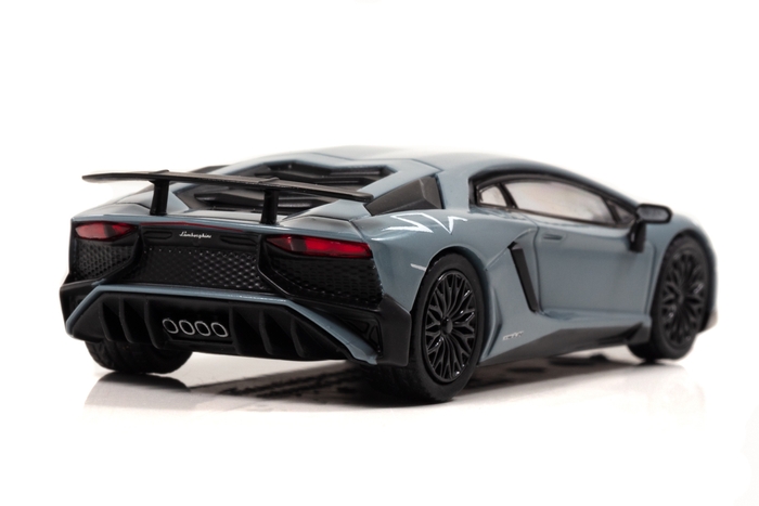 アヴェンタドールSV Grey:右後