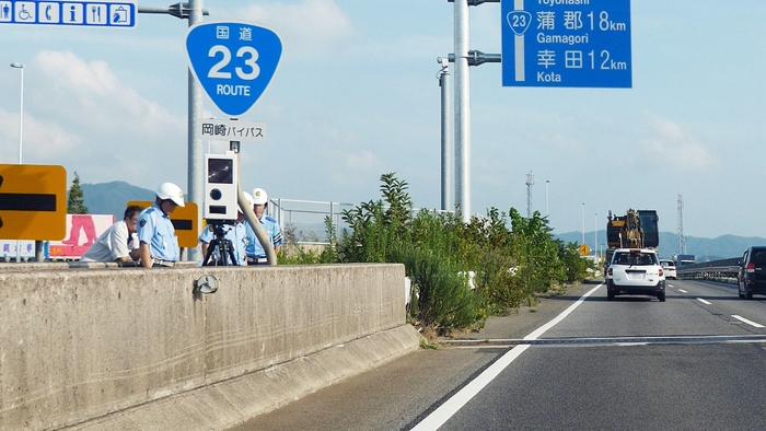 岡崎バイパスでの移動式オービス