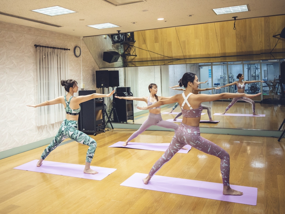 スパ内、スタジオ