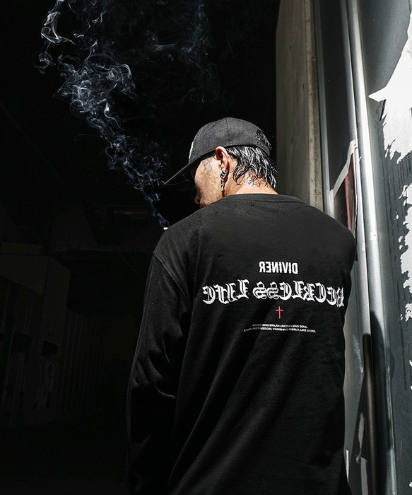 【BlackLetter】Circular Neck Logo L/TEE