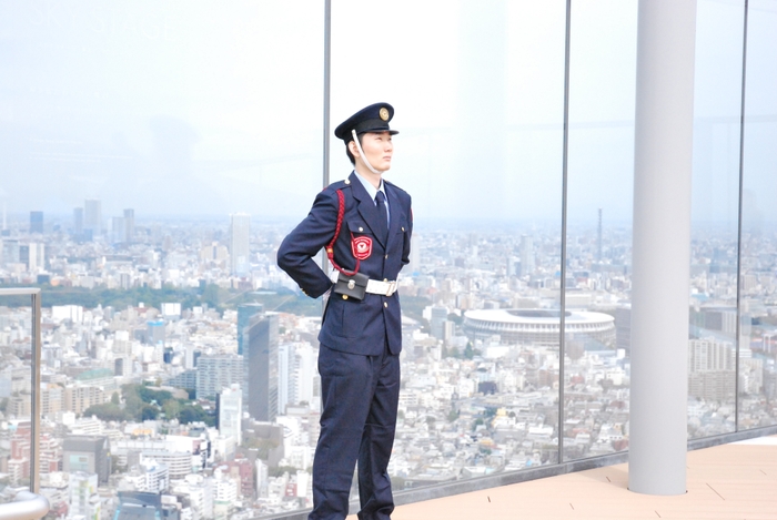 SHIBUYA　SKYでの立哨警備(イメージ)