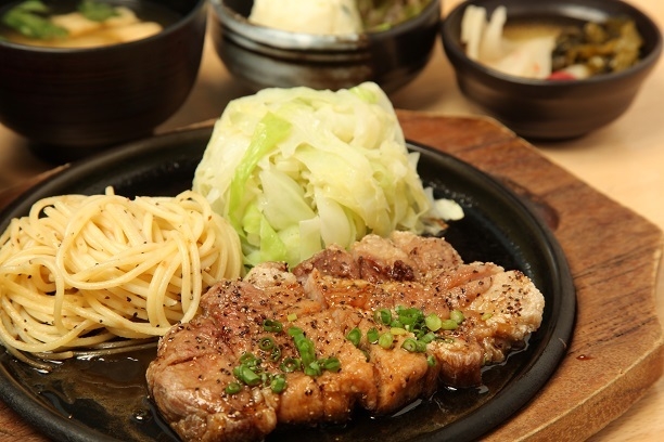 アーキテクトのおつかいトンテキ定食