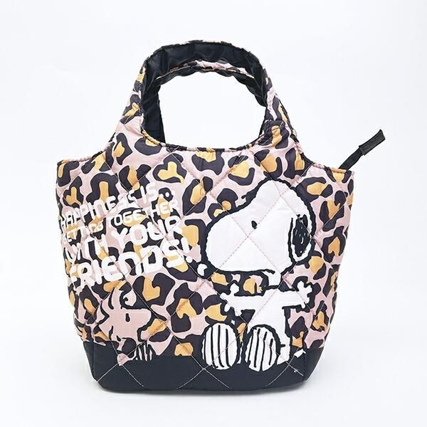 スヌーピー×ヒョウ柄が可愛い!ふわふわ軽やかなキルティングトート。