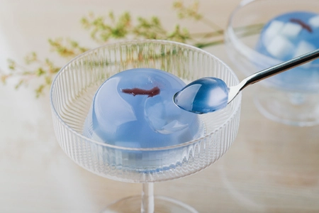 ＜びわ湖モチーフのキュートなゼリー＞ びわ湖のほとりの和菓子店 「とも栄菓舗」から『びわ湖のしずく ラムネ』が新発売！