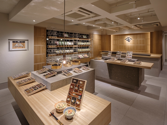 新橋玉木屋 本店 店内1