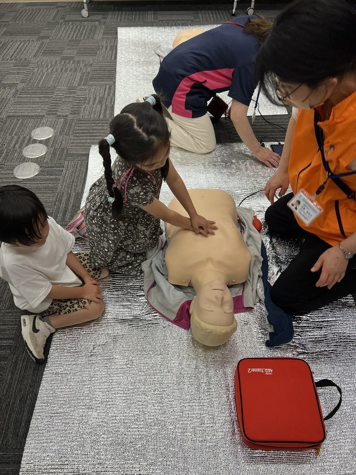 AED体験の様子