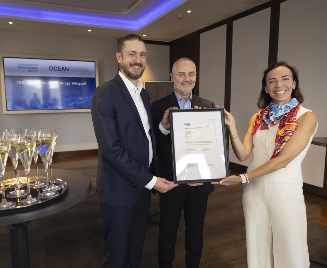 先進的なウィングセイル展開に追い風 ― オーシャンウィングス、DNVより型式承認設計証明（TADC）を取得