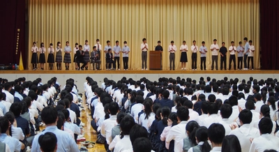 近畿大学附属和歌山高等学校が全国大会の壮行会を開催　出場する7団体・1個人を全校生徒が激励