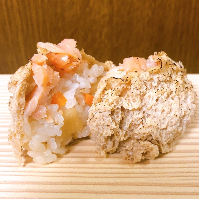 秋鮭の塩味とごぼうのシャキシャキ食感が絶品!