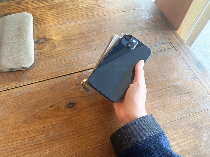 スマホと一緒に持ち出しやすいイメージ