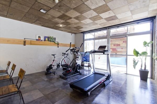 陽射しを浴びながらランニング&バイク