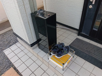 「靴によって運ばれるウイルス」の持ち込みを防ぐ 靴底の洗浄器「Escolta(エスコータ)」を6月上旬に販売開始