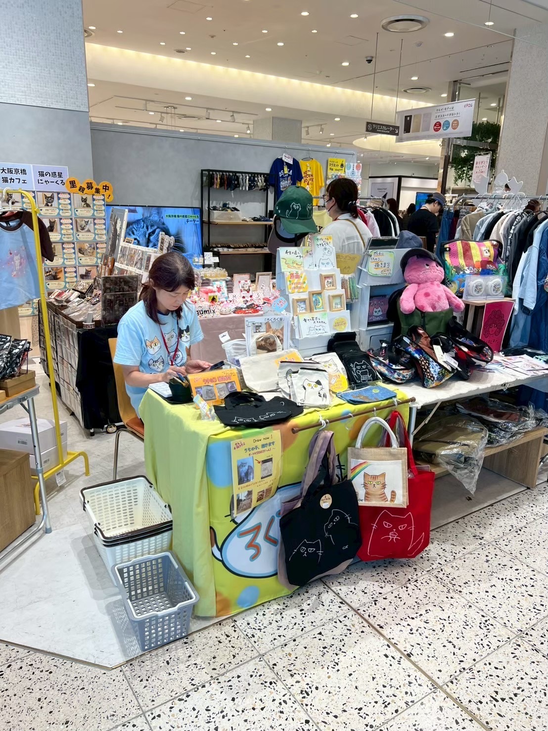 作家と来場者が交流する体験型ブース