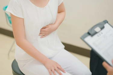大正健康ナビ、8/20新着情報　 体からの大切なサインを見逃さないで！「みぞおちの痛み」を公開！