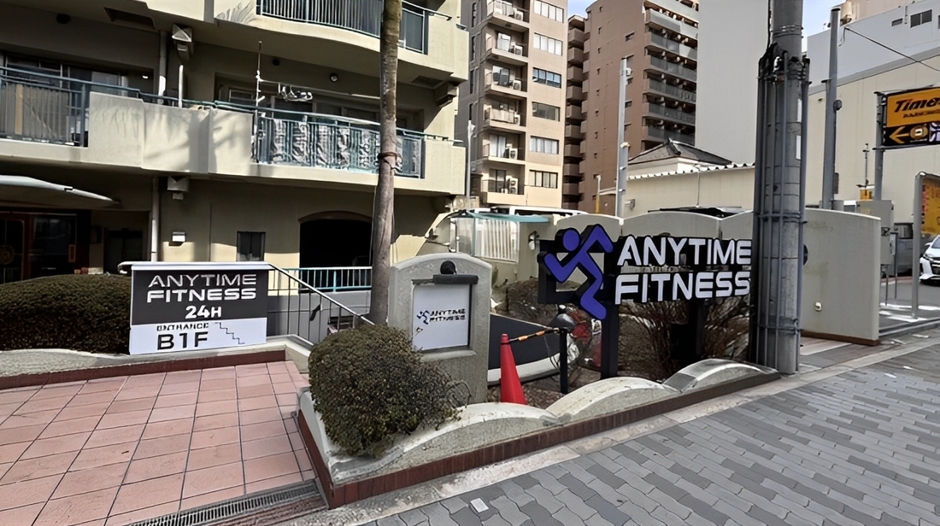 エニタイムフィットネス大阪大手前店