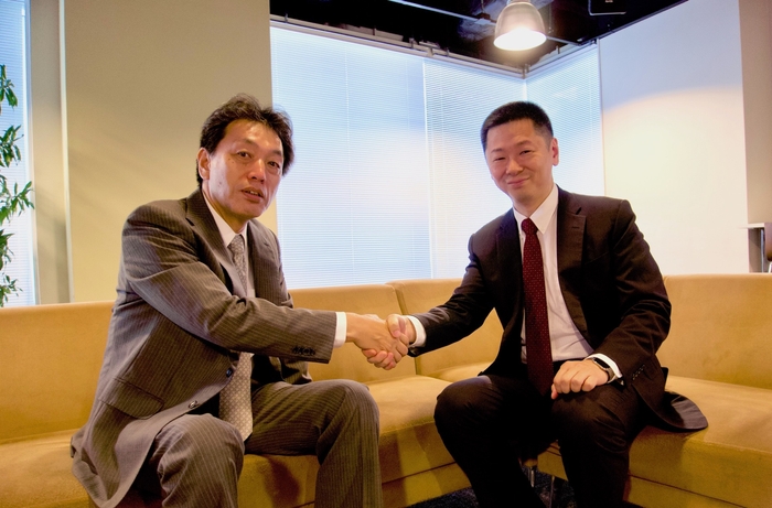 インテージテクノスフィア代表取締役社長 饗庭 忍氏とサーバーワークス代表取締役社長 大石 良