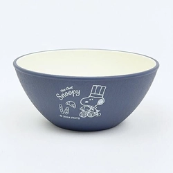 シンプルなスヌーピーのイラストとシックな色が使いやすい！軽くて割れにくいシェフシリーズの食器でおしゃれなプレートご飯を。