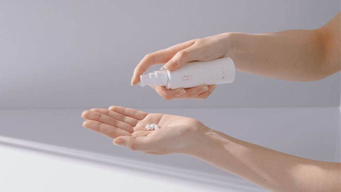 R SKIN エマルジョン_テクスチャ