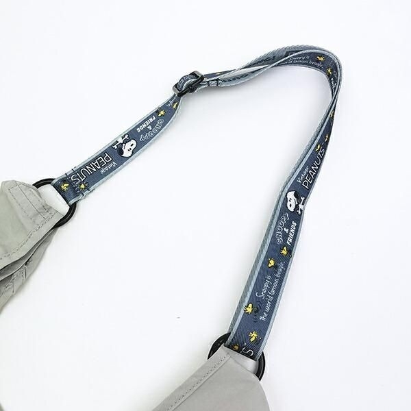 スヌーピーの折り畳みバッグ