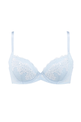 主人公着用商品 『天使のブラ(R) スリムライン』