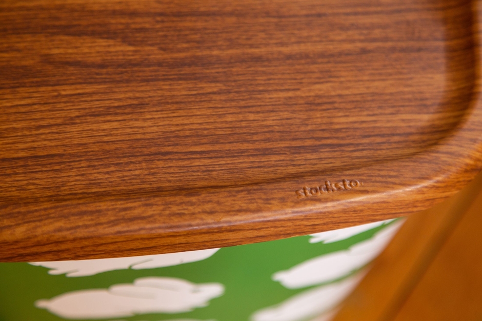 onbaquet by mooq「stacksto,ロゴ」