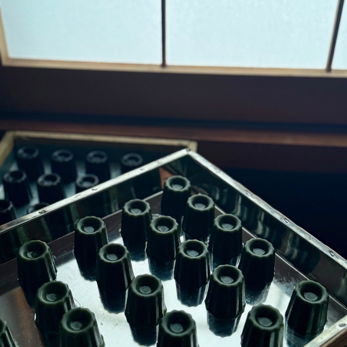 羊羹カヌレ製造