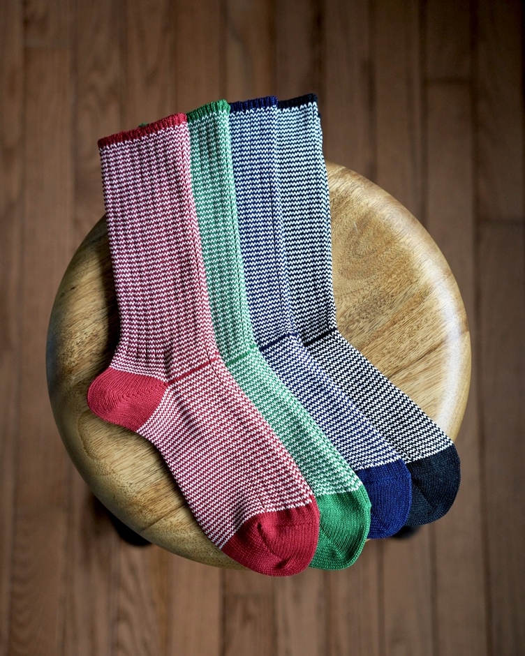 美濃和紙を使用した靴下ブランド「AMIGAMI」 軽くて蒸れにくく、さらっとした履き心地で日常使いに適したソックス