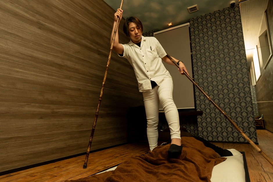 独自の楓月式足技整体で内側から美を引き出します。