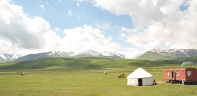 ジェベックジョルが2/4～10に銀座奥野ビルにて 信田 陽吉のキルギス写真展開催