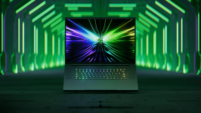 Razer Blade 18 - キービジュアル(*2)