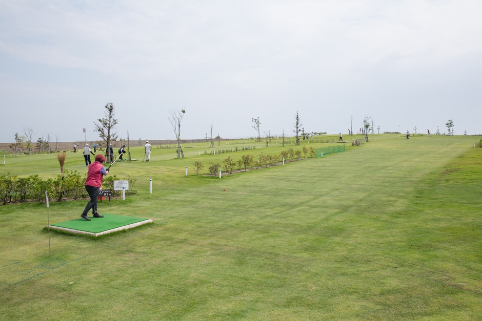 オリジナル堆肥を納め芝生が良く育つゴルフ場