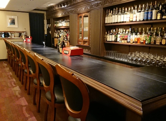 歴史ある街、日本橋にふさわしい静謐な空間で美酒を楽しむ オーセンティックバー「Bar Prologue」 3周年