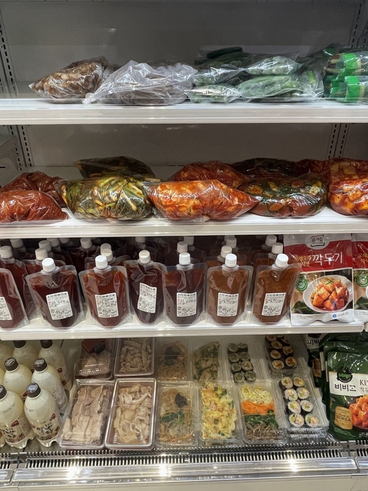 LEE MART三宮店 商品棚写真